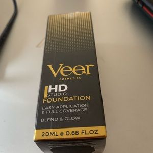 Foundation shade light